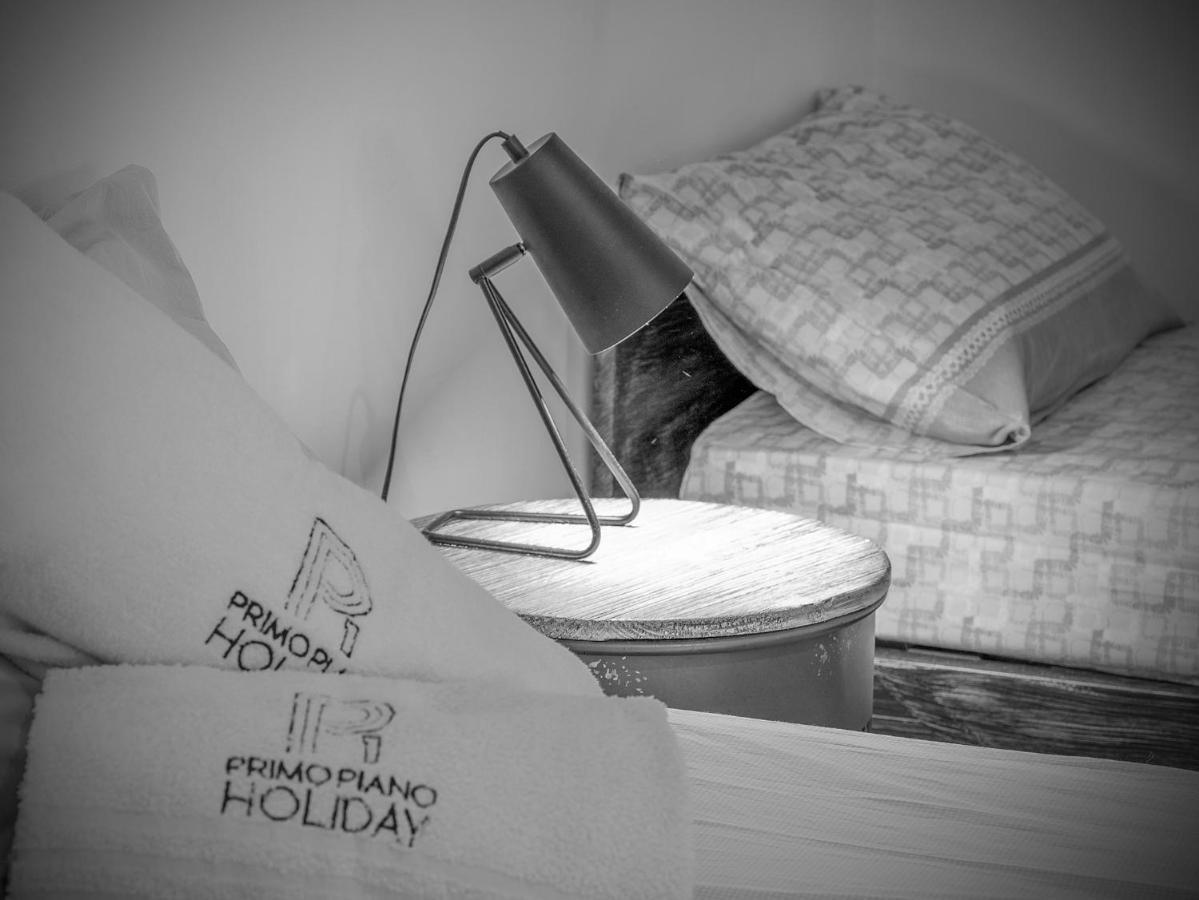 Primo Piano Holiday เลชเช ภายนอก รูปภาพ